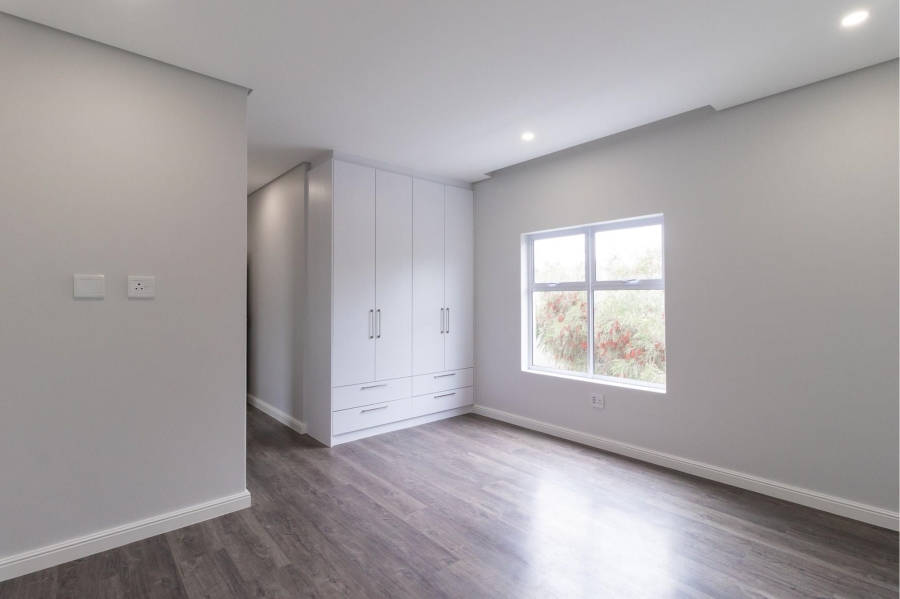 4 Bedroom Property for Sale in Flamingo Vlei Western Cape